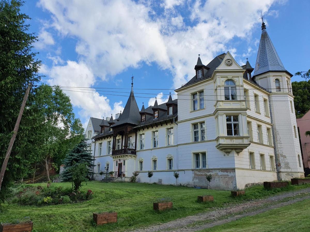 Palac Lawica- Splywy Przelomem Bardzkim Klodzko Exterior photo